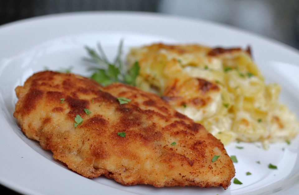 Hähnchenschnitzel mit Zitronenpanade | Chefkoch.de