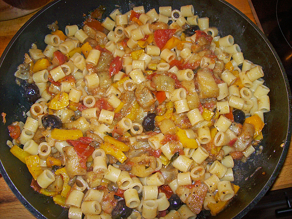 Nudeln mit würziger Gemüsesauce von riga53 | Chefkoch.de