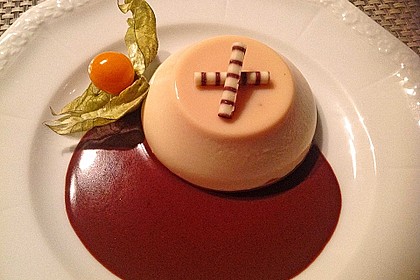 Karamell-Panna cotta mit Schokosoße 1