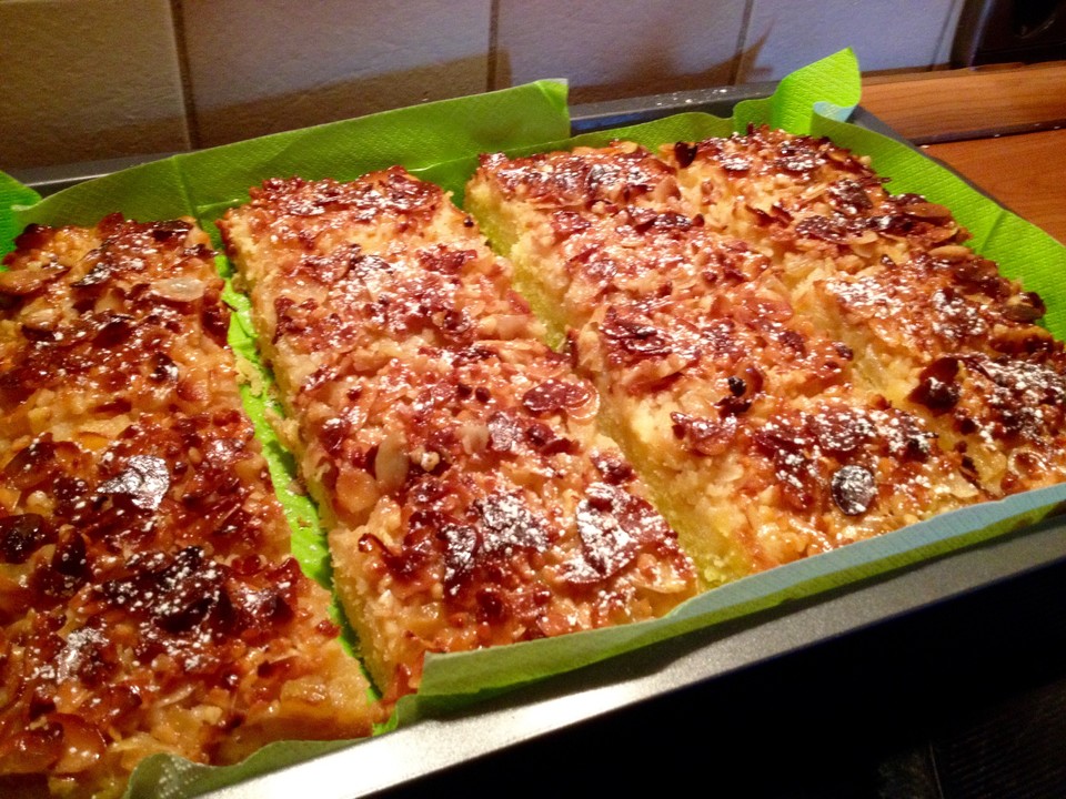 Saftiger Apfelkuchen mit Mandel-Butterkruste