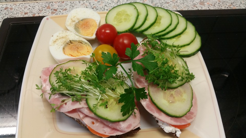 Frühstücksbrot mit Frischkäse und Putenbrust von healthy_food | Chefkoch.de