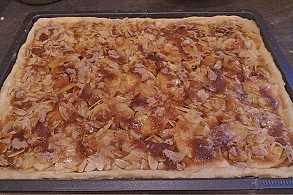 Hefeteig-Apfelkuchen Mit Mandelkruste Von Ixia | Chefkoch.de