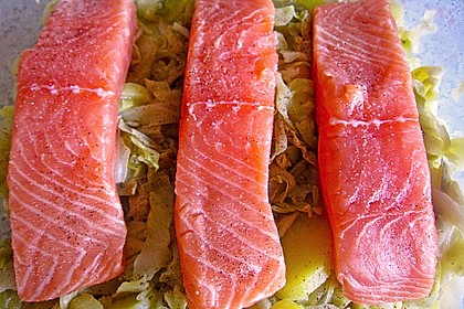 Lachs auf Spitzkohl 44
