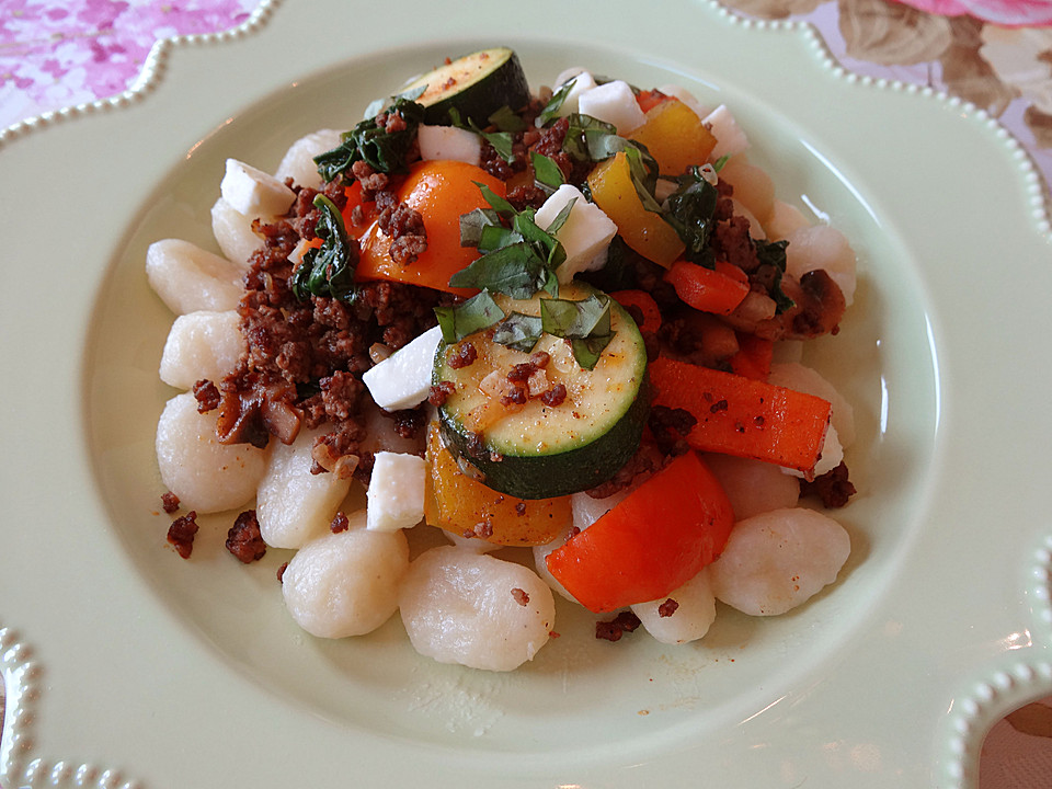 Gnocchi-Gemüse-Käse-Pfanne von Maluschka | Chefkoch.de