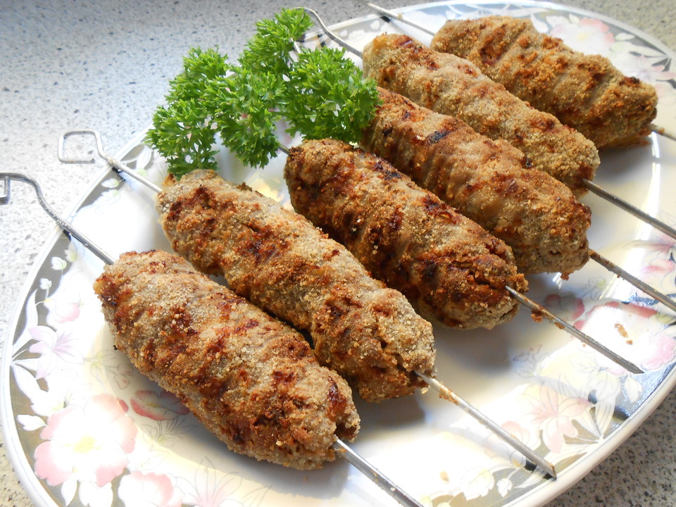 Fleischrollen am Spieß von riga53 | Chefkoch.de Fleischrollen am Spieß von riga53 | Chefkoch.de
