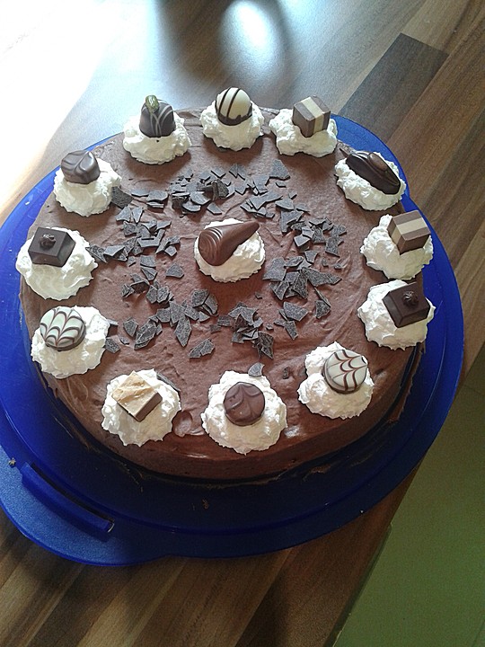 Schokoladentorte mit Schokoladenbuttercreme von lea_celine | Chefkoch.de