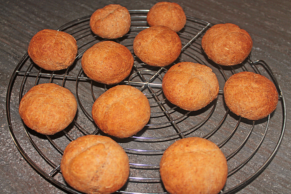 Gesunde Dinkel-Vollkornbrötchen von Eulenbrot | Chefkoch.de