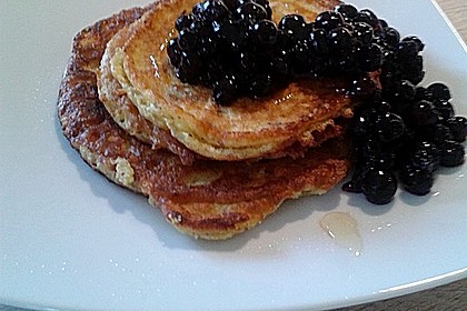 Blaubeer Pancakes aus Mandelmehl 2