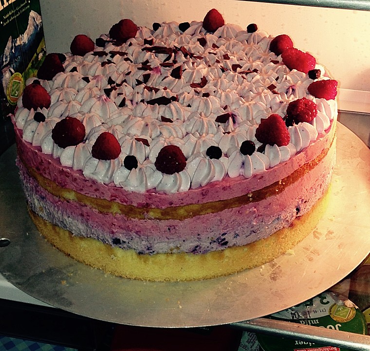Himbeer-Heidelbeer-Torte von junge-Köchin | Chefkoch.de