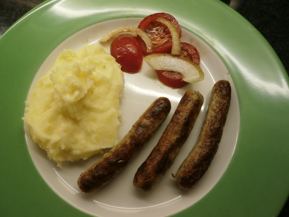 Geflügelbratwurst mit Bohnen und Kartoffeln von KochMaus667 | Chefkoch.de