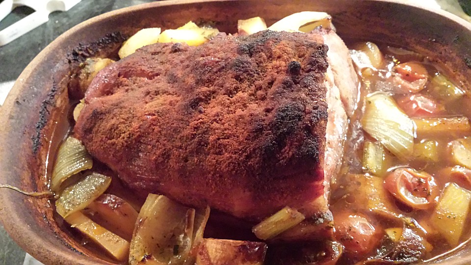 Schweinebraten in würziger Biersauce aus dem Römertopf von s_minchen ...