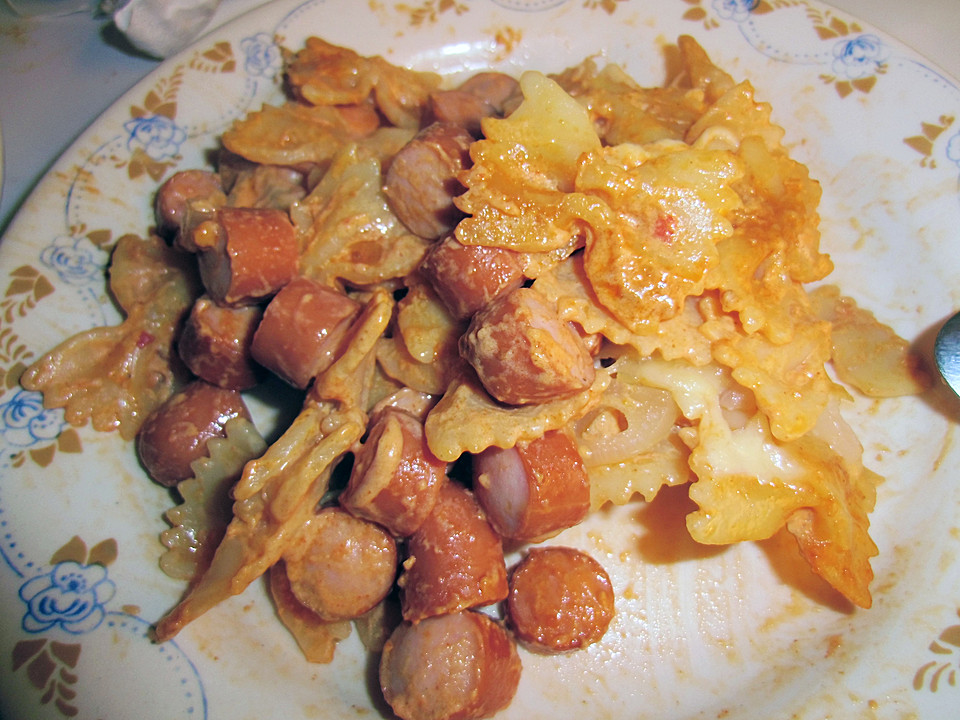 Nudel-Würstchen-Auflauf von Helena90 | Chefkoch.de