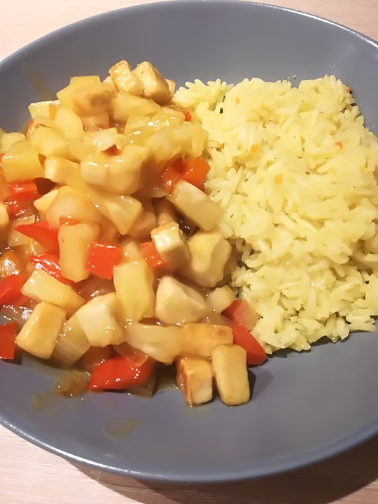 PaprikaKokosCurry mit Tofu und Ananas von gloryous Chefkoch.de
