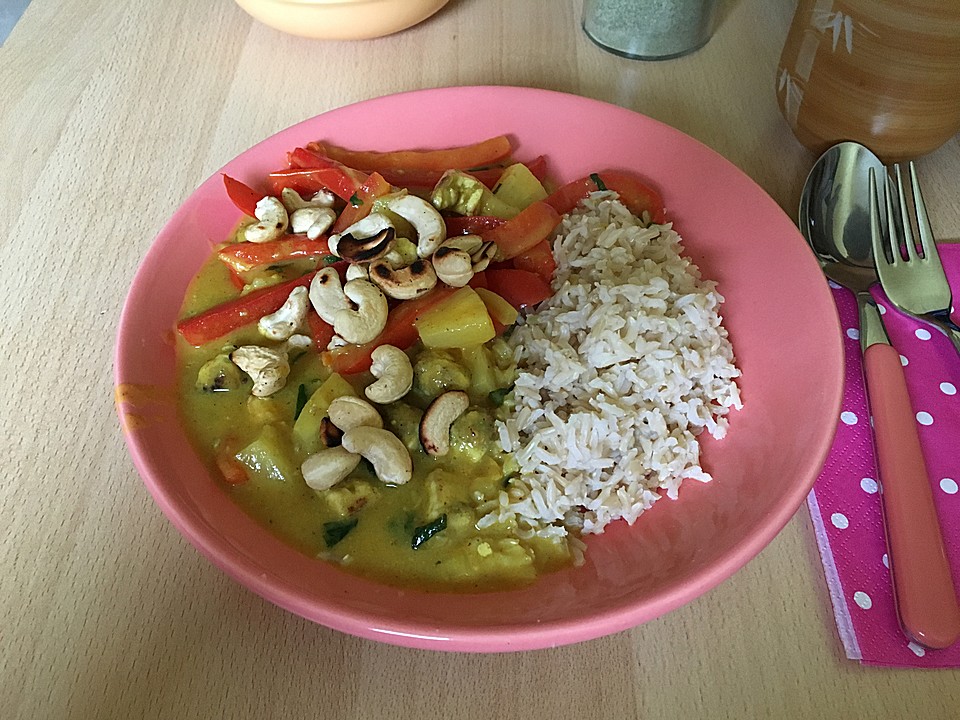 Paprika-Kokos-Curry mit Tofu und Ananas von gloryous | Chefkoch.de