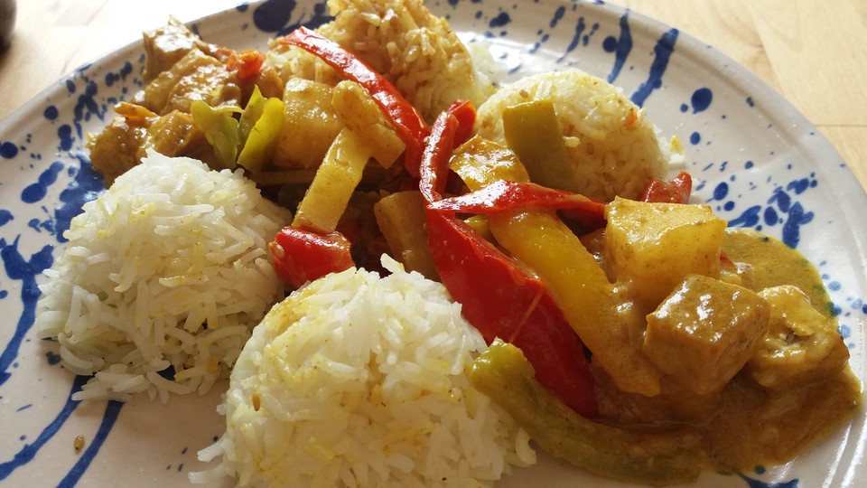 Paprika-Kokos-Curry mit Tofu und Ananas von gloryous | Chefkoch.de