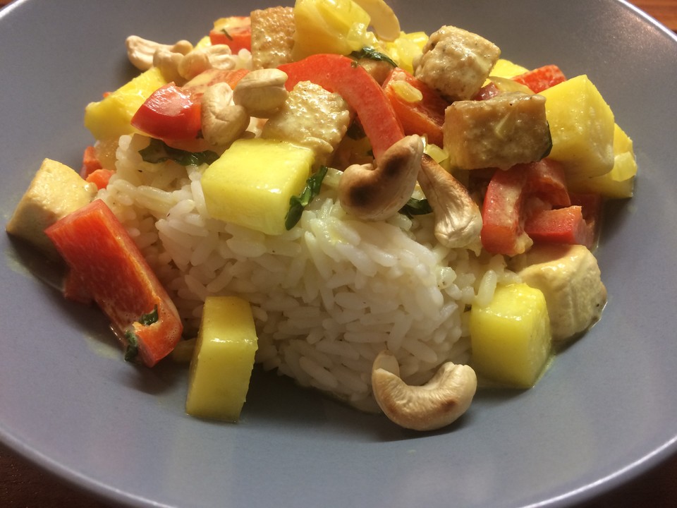 Paprika-Kokos-Curry mit Tofu und Ananas von gloryous | Chefkoch.de