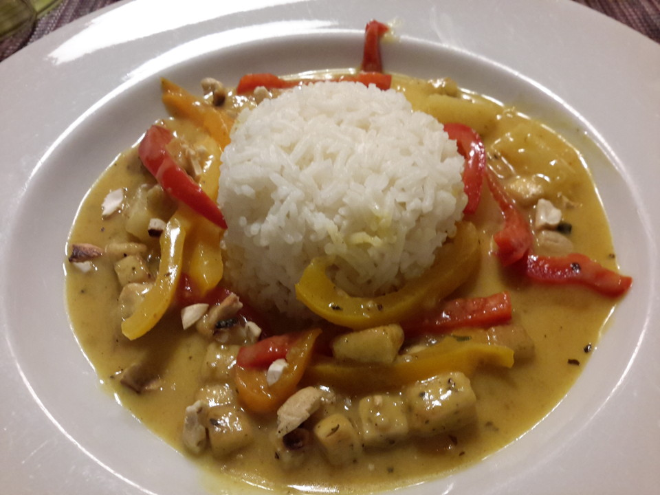PaprikaKokosCurry mit Tofu und Ananas von gloryous Chefkoch.de