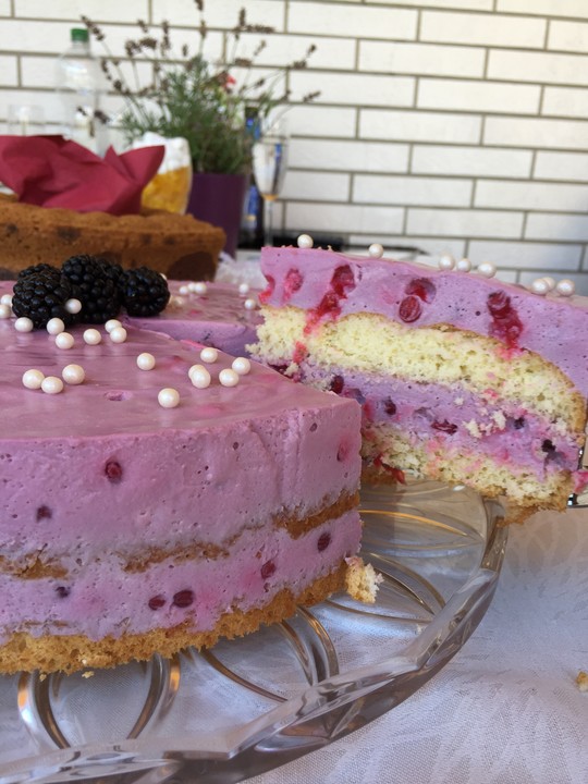 Johannisbeer-Quark-Sahnetorte von ManuGro | Chefkoch.de