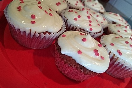 Red Velvet Cupcakes with Cream Cheese Frosting 16