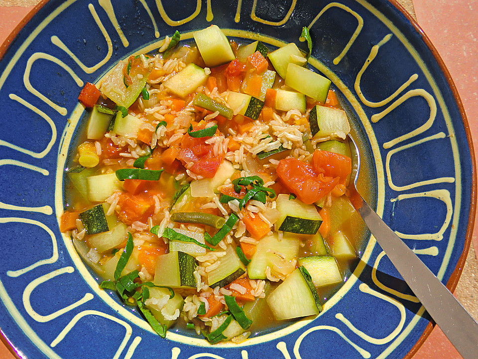 krümeltigers SommerGemüsesuppe quer durch den Garten von