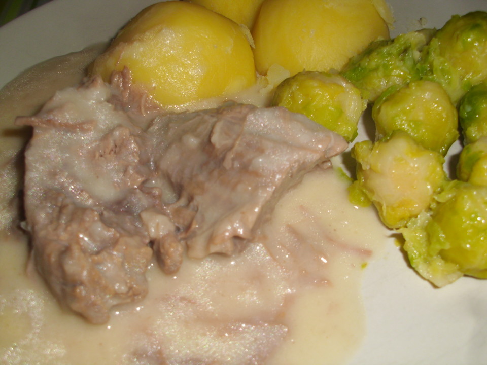 Gekochter Tafelspitz mit Meerrettich-Sauce von Tafelspitzbrutzler ...