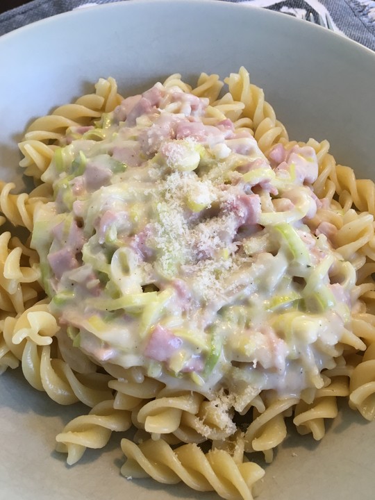 Penne mit Lauch-Käse-Sauce von Sahnetörtchen82 | Chefkoch.de