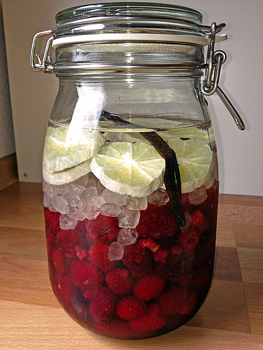 Himbeerlikör von Bloenx | Chefkoch.de Himbeerlikör von Bloenx | Chefkoch.de