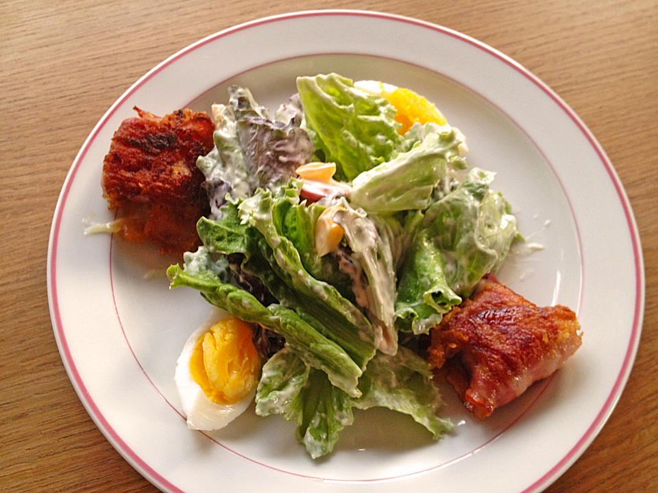 Grüner Salat mit Ei und Brie-Käse im Speckmantel von MuffinLola ...