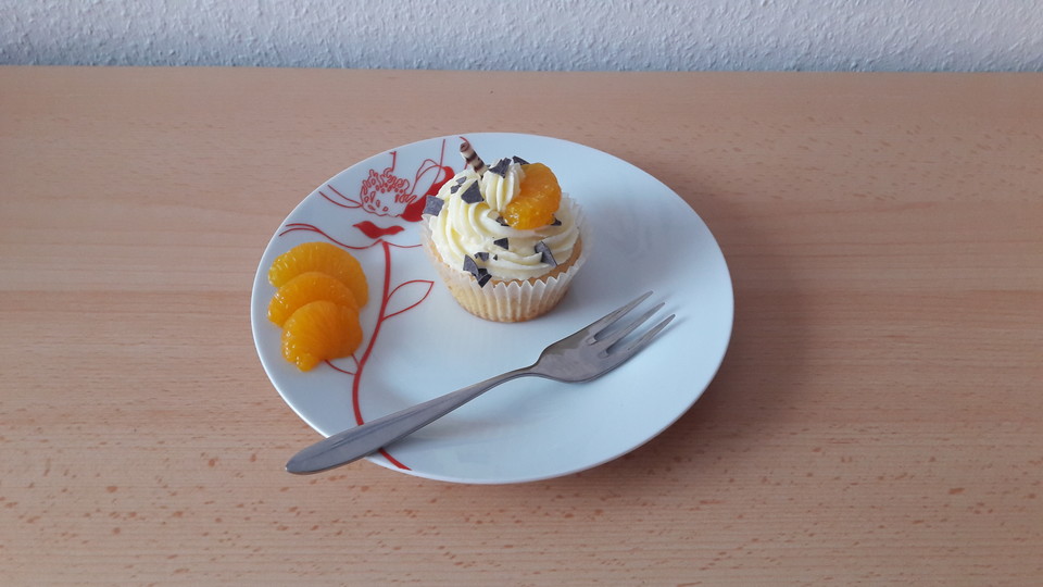 Stracciatella-Mandarinen-Cupcakes von Cylea | Chefkoch.de