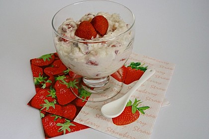 Erdbeer-Pudding-Quark-Dessert 5