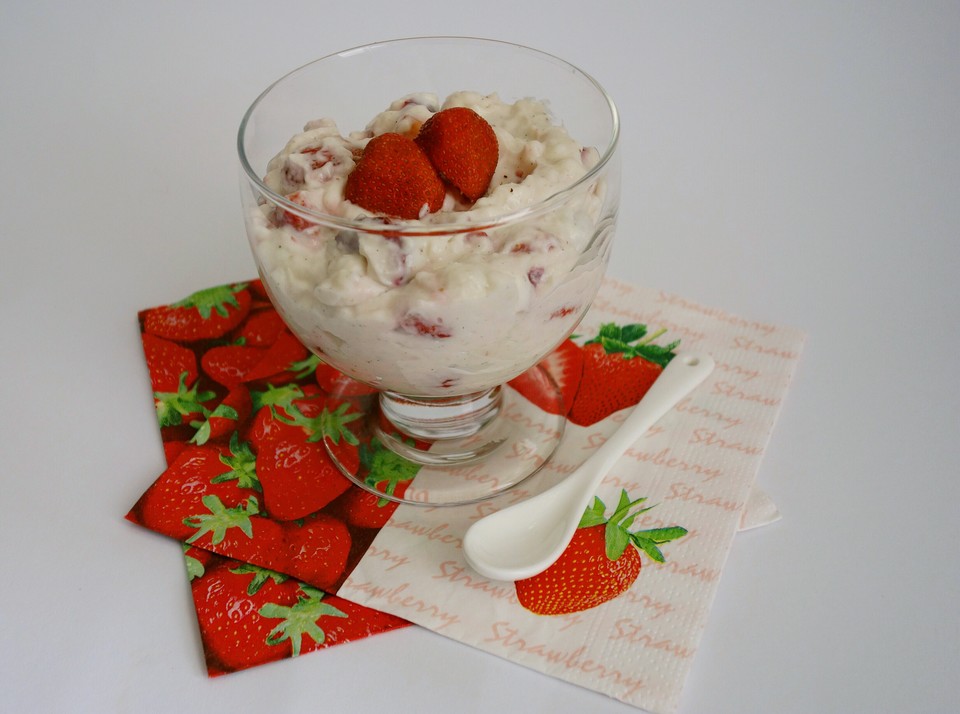 Erdbeer-Pudding-Quark-Dessert von Samberg77 | Chefkoch.de
