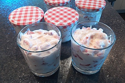Erdbeer-Pudding-Quark-Dessert 6