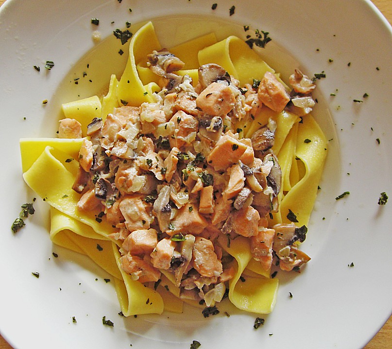 Lachs - Champignon - Nudeln von petralind | Chefkoch.de