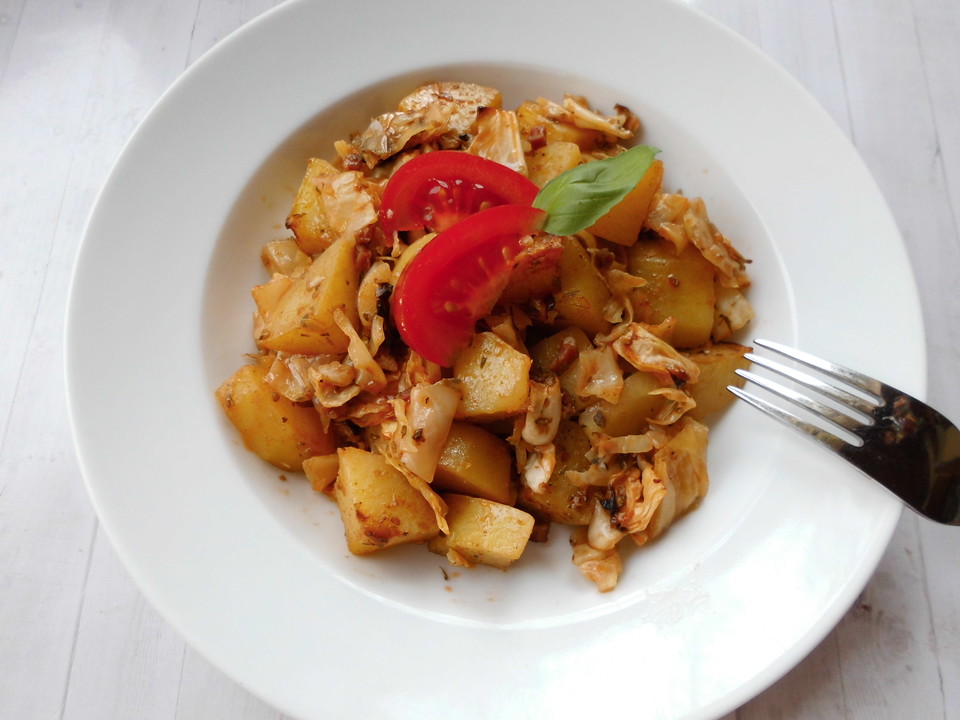 Kohl und Kartoffeln aus dem Backofen von schasti | Chefkoch.de