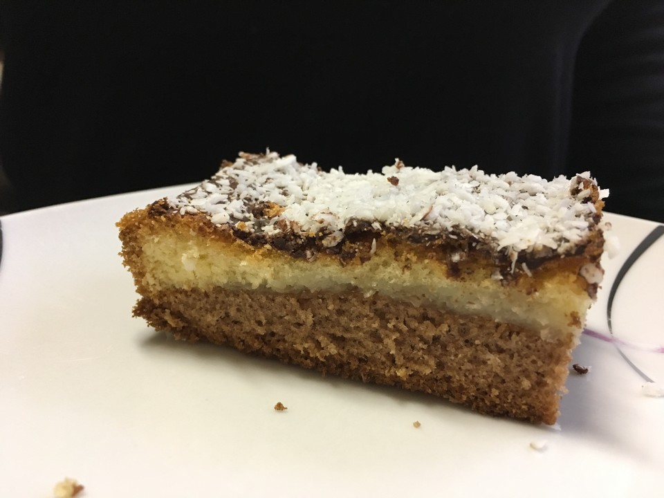 Saftiger Kokoskuchen vom Blech von Sweet_M_ | Chefkoch.de