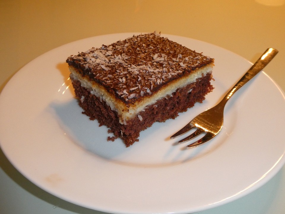 Saftiger Kokoskuchen vom Blech von Sweet_M_ | Chefkoch.de
