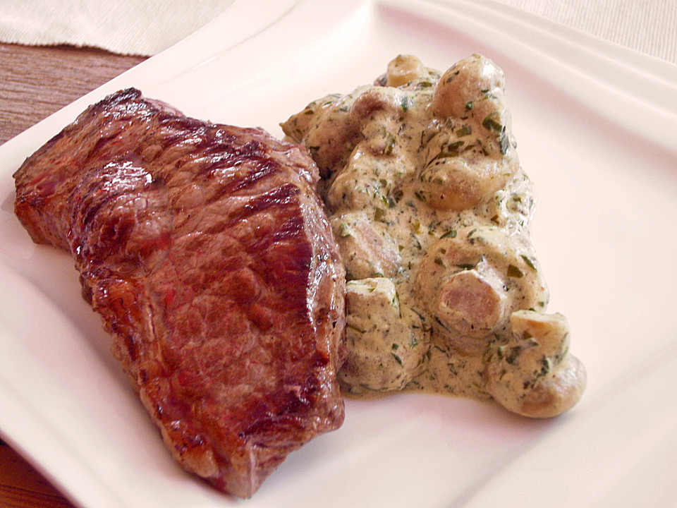 Beefsteak an Petersilien-Rahm-Champignons von agnusdie | Chefkoch.de