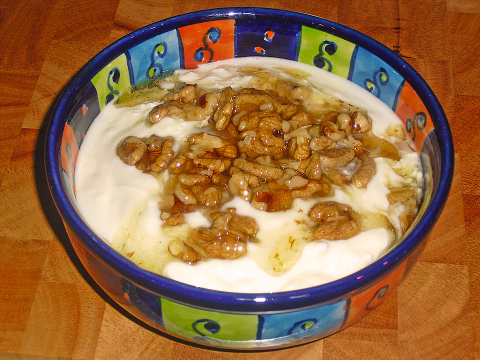 Griechischer Joghurt mit Honig und Nüssen von Julesternchen8 | Chefkoch.de