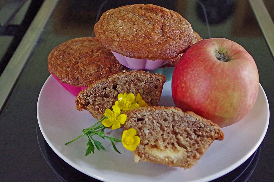 Apfelmus-Muffins, gefüllt mit weißer Schokolade von MuffinLola ...