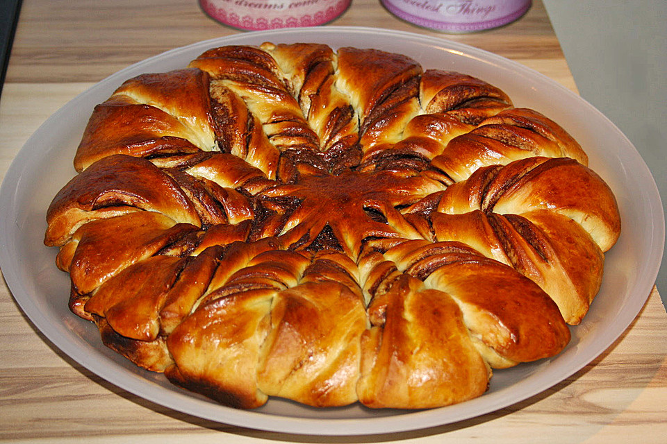 Geflochtenes Nutellabrot von carinac9070 | Chefkoch.de Geflochtenes Nutellabrot von carinac9070 | Chefkoch.de