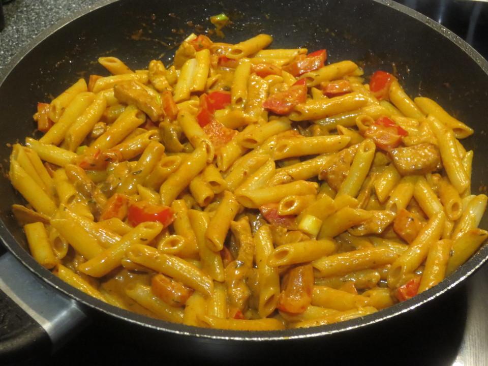 Curry-Hähnchen-Nudelpfanne mit Erdnüssen von Chefkoch-Joka1234 ...