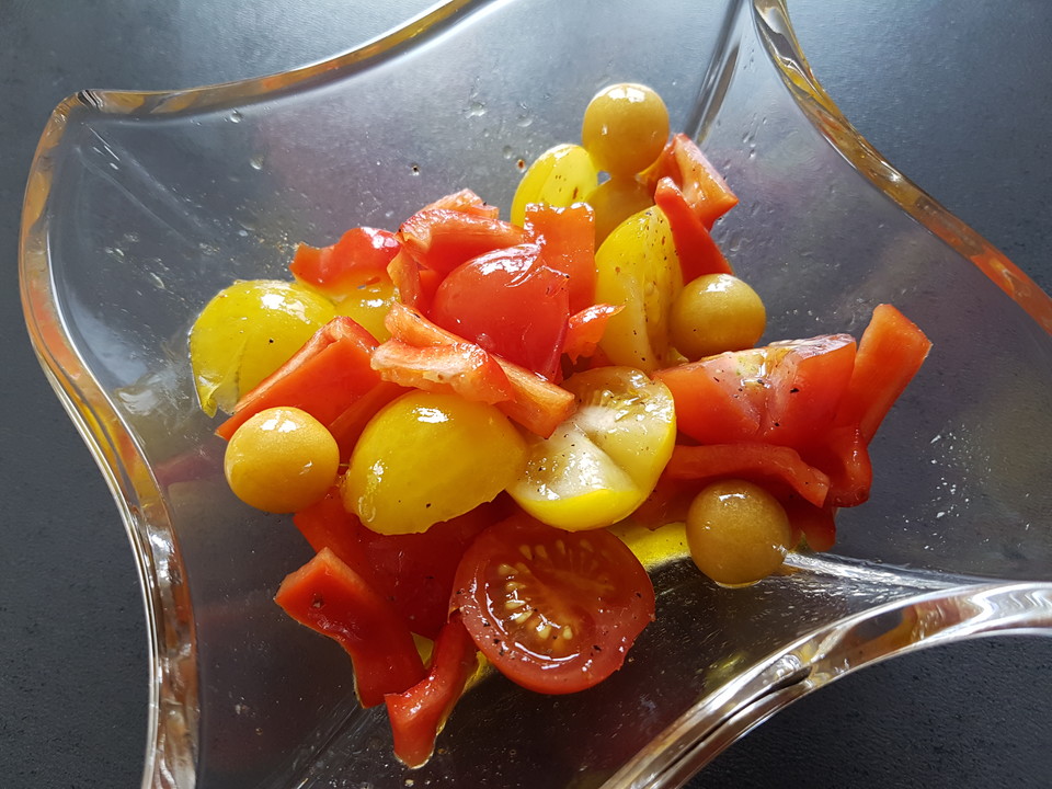 Tomatensalat mit Physalis von ReginaRescuesYou | Chefkoch.de
