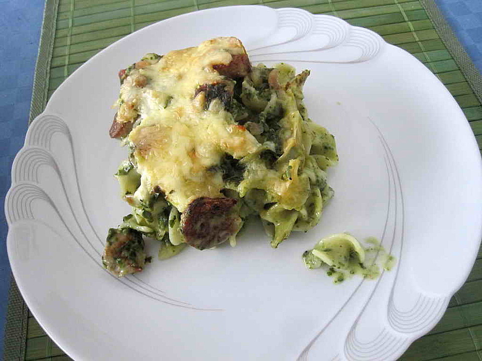 Nudelauflauf mit Spinat und Bratwurst von JuergenAL | Chefkoch.de