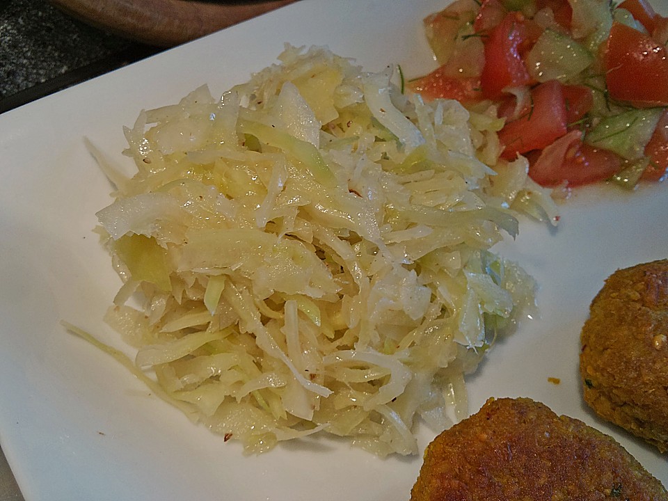 Griechischer Krautsalat von liebeziege | Chefkoch.de