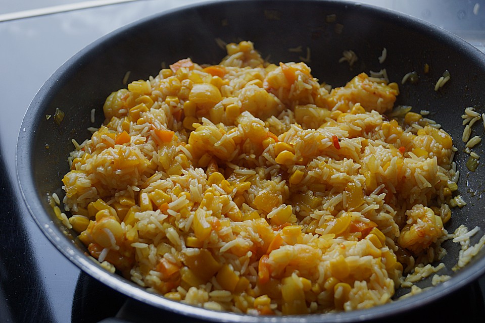 Exotische Reispfanne mit Ananas, Shrimps und Mangochutney von cuciiina ...