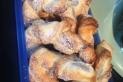 Blätterteig - Nussstangerl