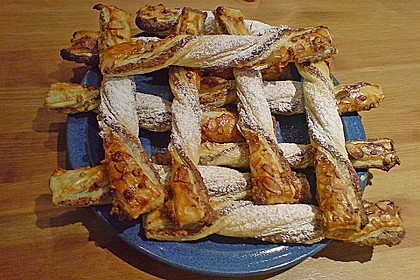 Blätterteig - Nussstangerl 41