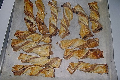 Blätterteig - Nussstangerl 38
