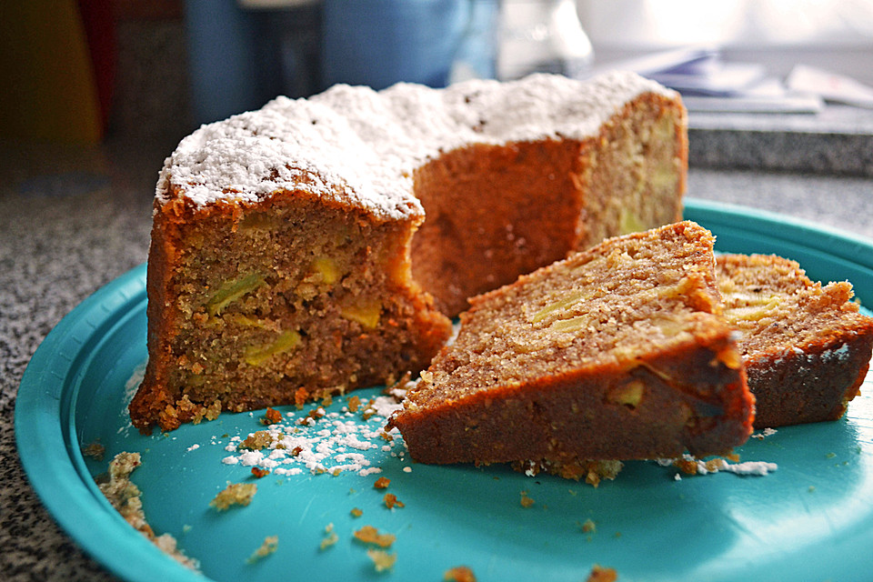 Apfel-Nuss-Zimtkuchen von marellabi | Chefkoch.de