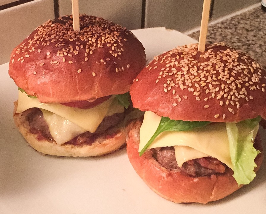American Cheeseburger von ChefkochVideo Chefkoch.de